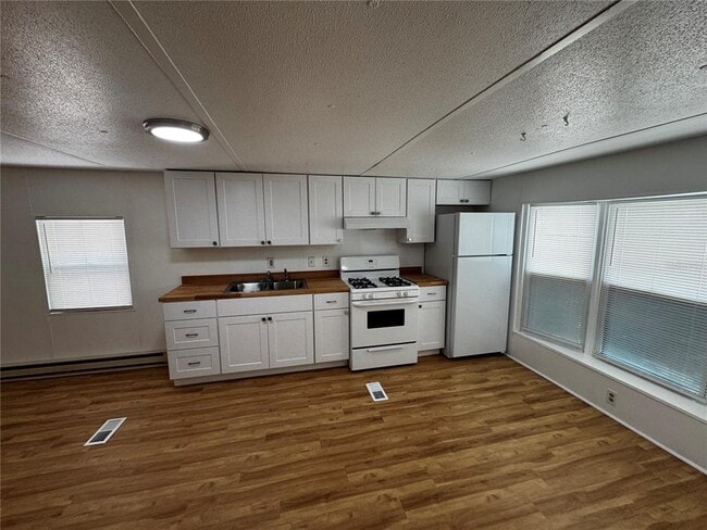 Photo - 1350 County Dr