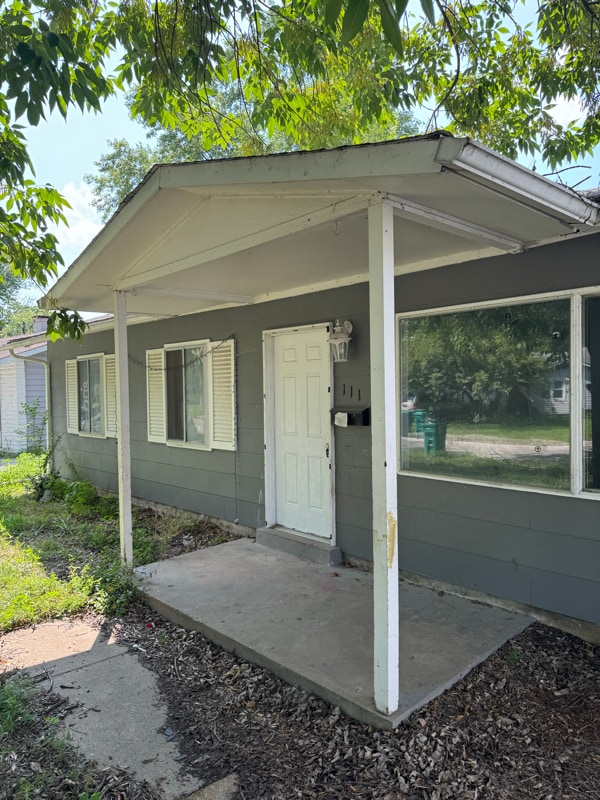 Photo - 111 St James Ln