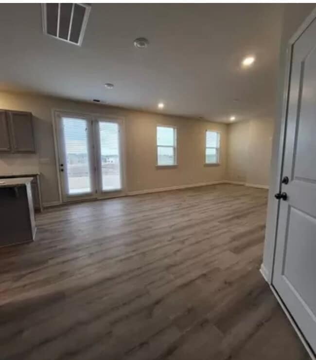 Photo - 4031 Penwood Pl