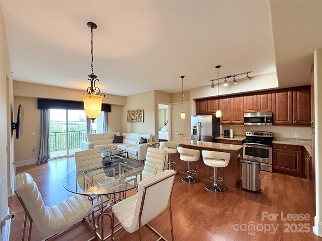 Photo - 4625 Piedmont Row Dr Unit 615