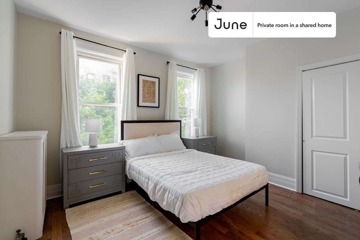 Private bedroom in 3 bed/1.5 bath Home - Private bedroom in 3 bed/1.5 bath Home