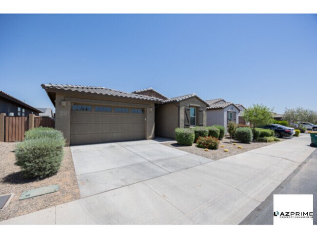 Photo - Stunning 5/3 Waddell House!