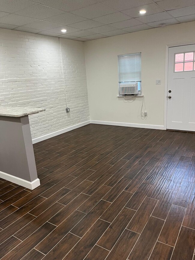 Photo - 2313 Wisconsin Ave NW