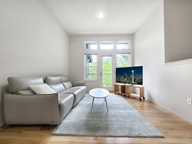 Photo - Spacious 3-Bed, 3-Bath Home with Lower Lev...