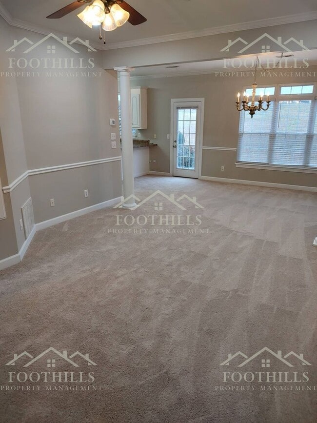 Photo - 901 Autumn Oaks