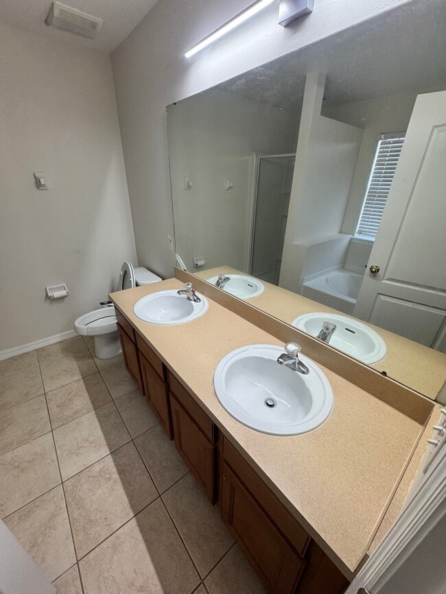 Photo - 2822 Grasmere View Pky