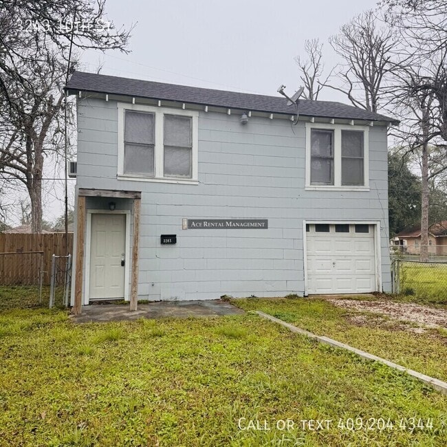 Building Photo - 3243 10th St