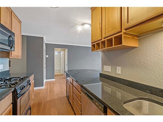 Photo - 3120 Hennepin Ave Unit 8