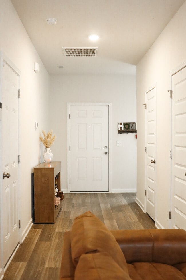 Photo - 212 Bent Creek Ln