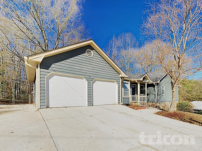 Photo - 110 Springvalley Way