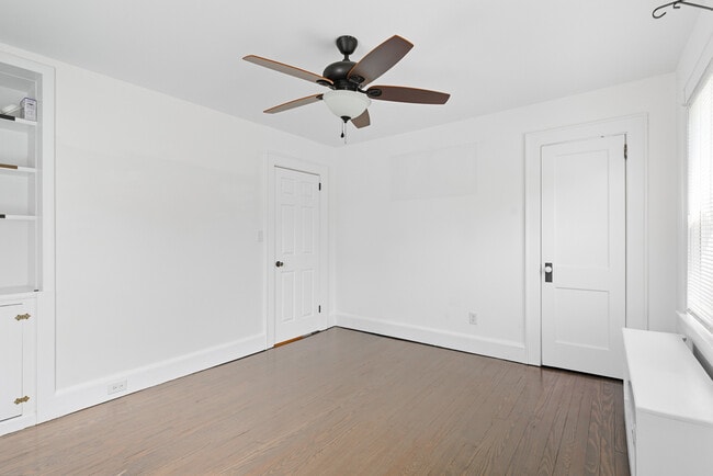 Photo - 115 Billian St Unit 2