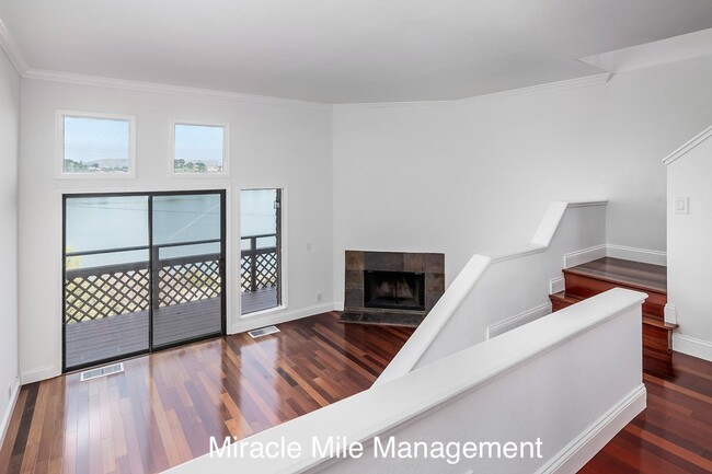 Photo - Wonderful Modern Townhouse-Style Condo with Stunning Views in Desirable Sausalito