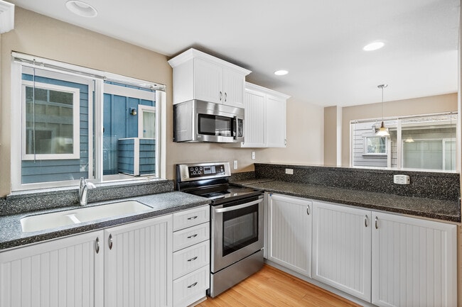 Photo - 8619 Delridge Way