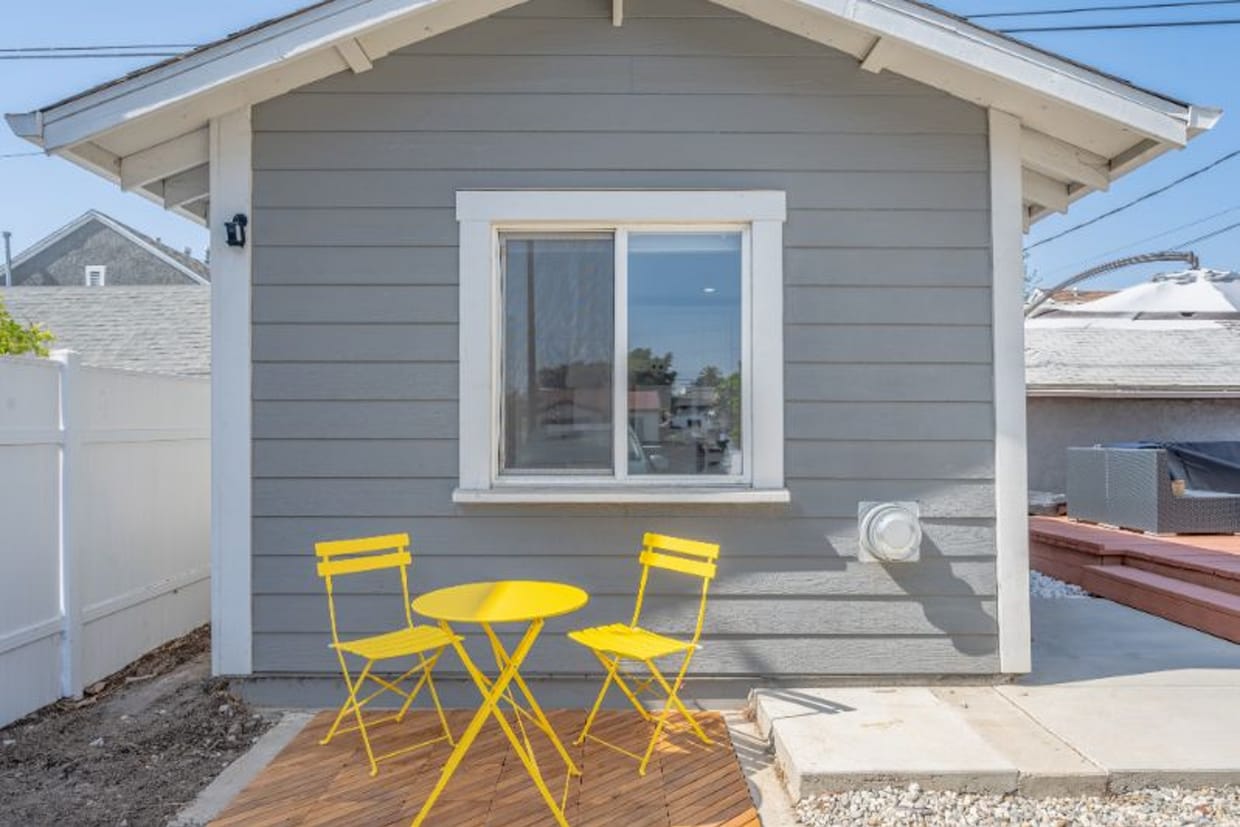 Photo - 2503 Hillcrest Dr (Los Angeles, CA)