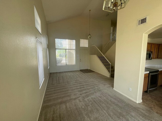 Photo - 324 W Colt Rd