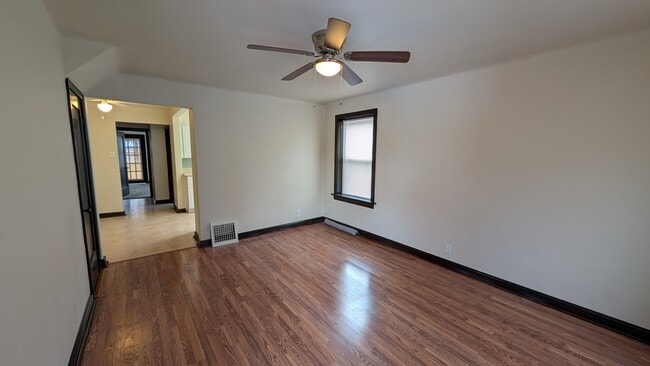 Building Photo - 5470 Loughborough Ave Unit 1W Rental