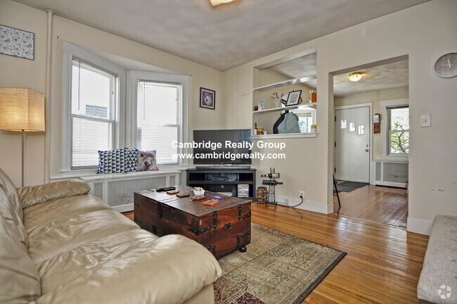 Building Photo - 15 Princeton St Unit 1 Rental