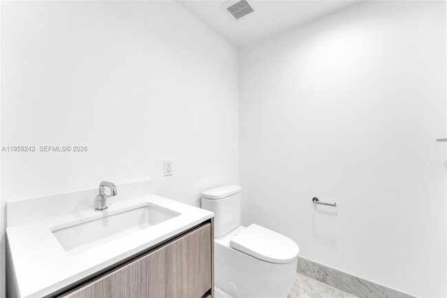 Photo - 9221 E Bay Harbor Dr Unit 407