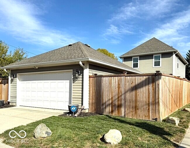 Photo - 836 N Beville Ave