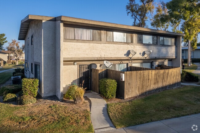 Photo - Country Woods Apartments