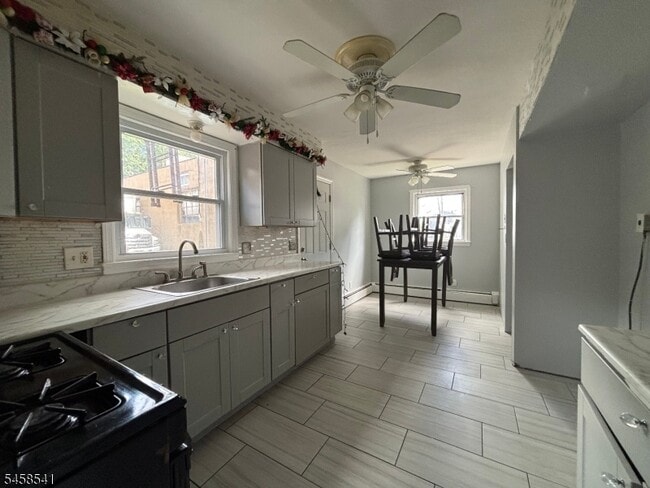 319 E 1st Ave Unit 1