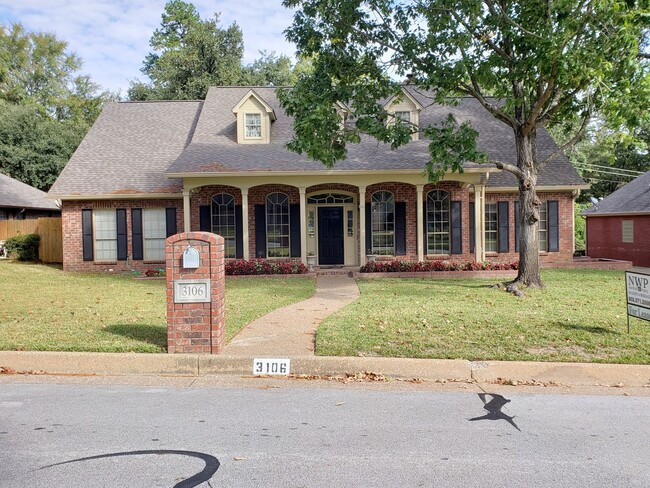 Photo - 3106 Lake Forest Dr House