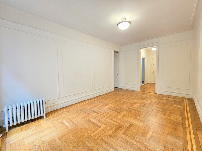 Photo - 664 W 163rd St Unit 33