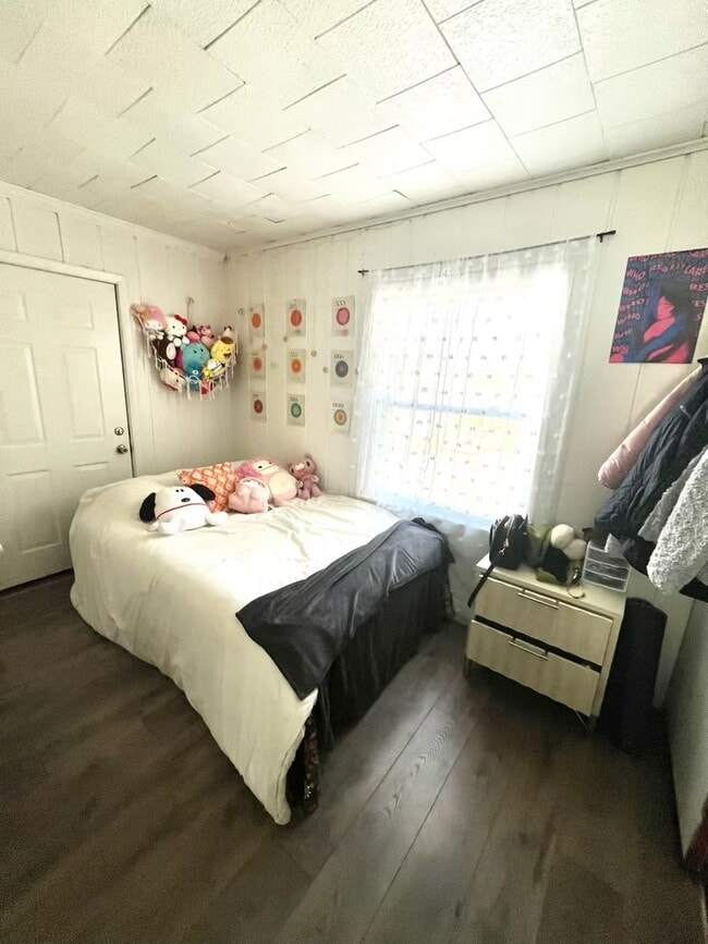 Photo - 1327 W Main St