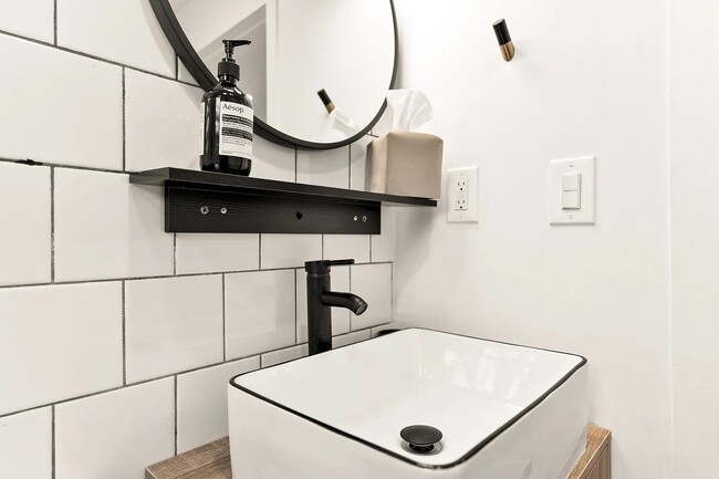 Photo - 1237 NW 33rd Ave Unit 1