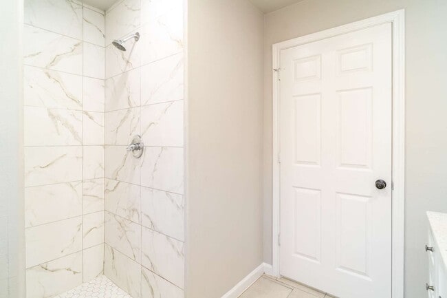 Photo - 11623 Rowan Ln
