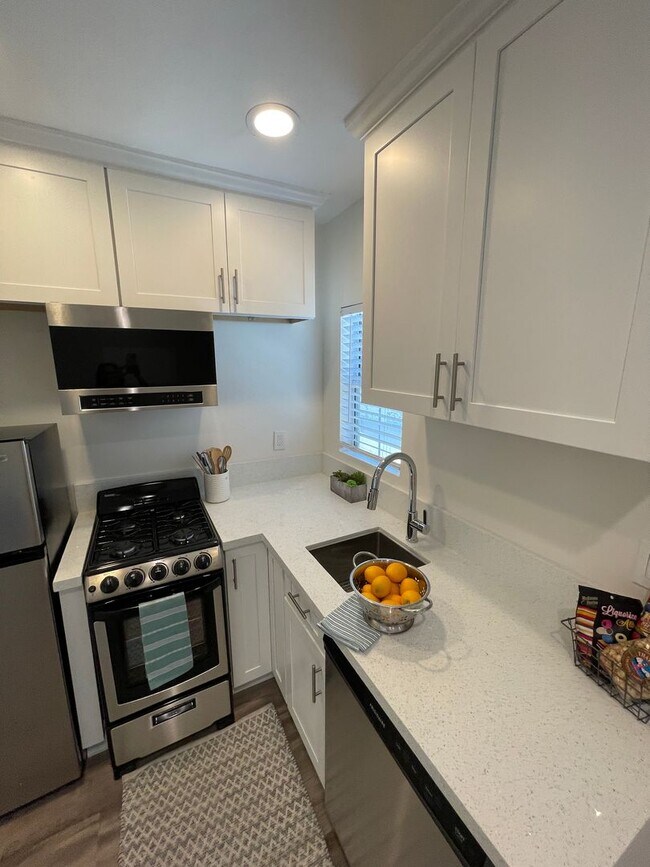 Photo - 1415 S Marengo Ave Unit #C