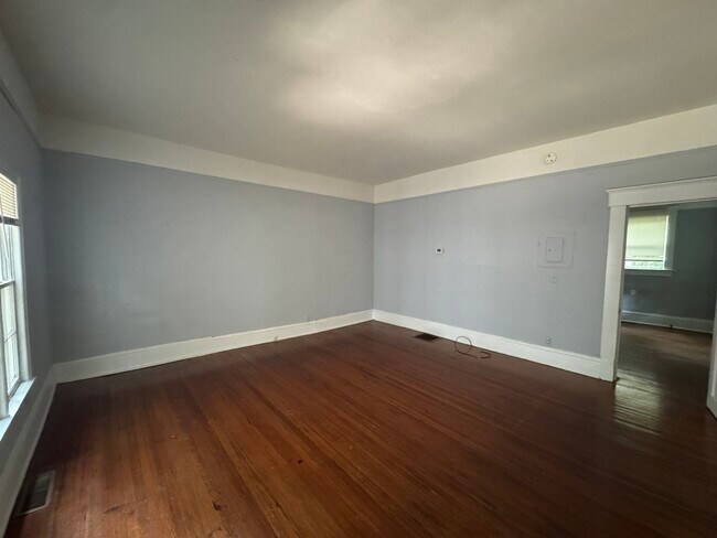 Photo - 1203 Euclid Ave NE