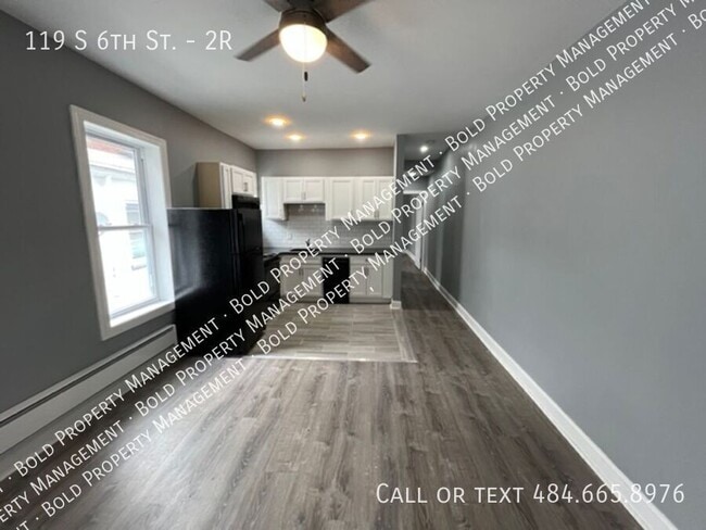Building Photo - 119 S 6th St Unit 2R