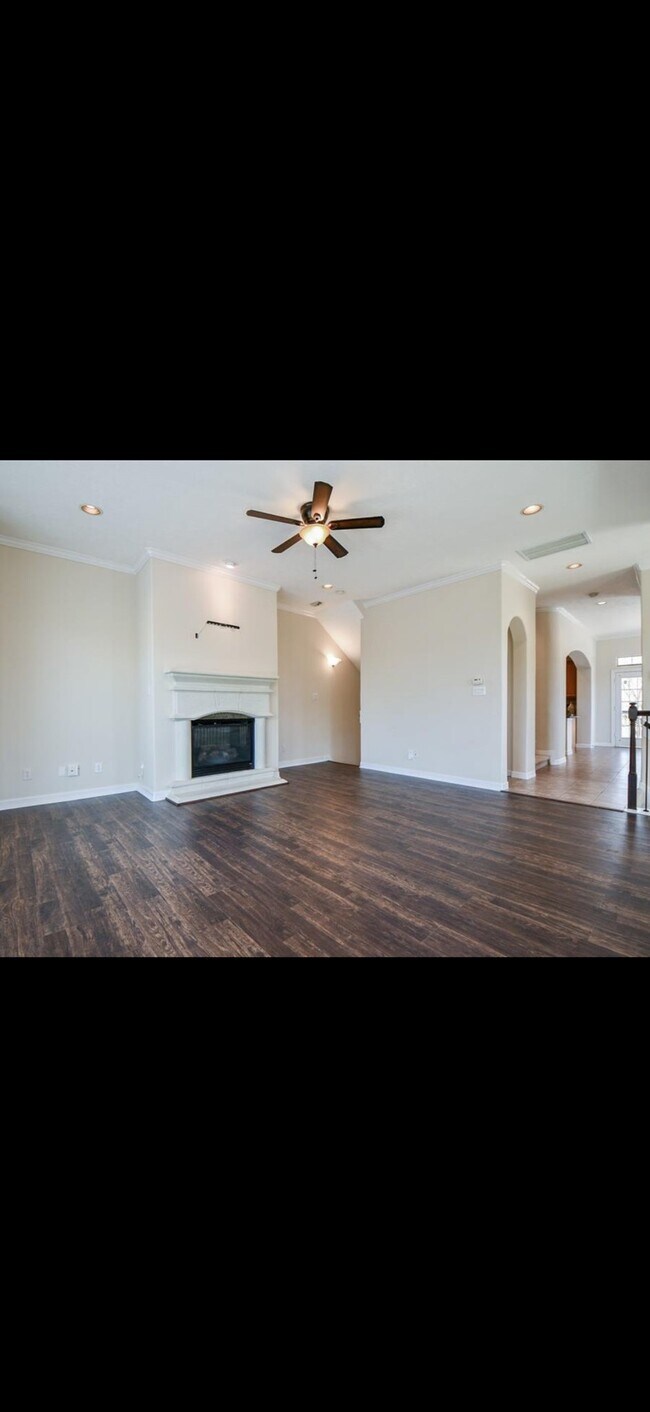 Photo - 8002 Stoneyway Dr