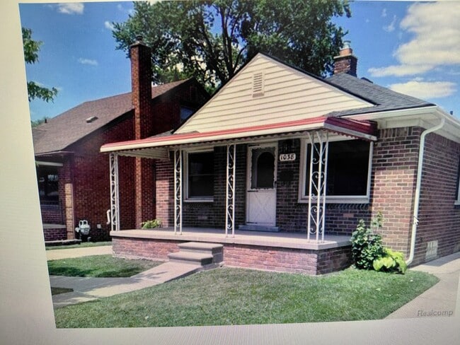 Photo - 1038 Detroit Ave