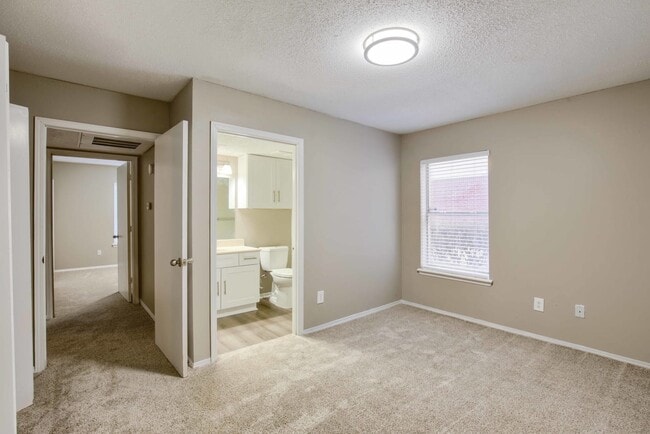 Photo - 501 Par Dr Unit 11A+