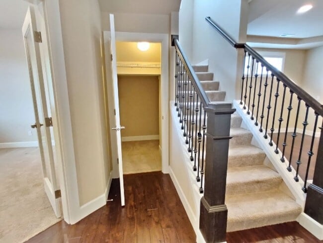 Photo - 1580 Ridgeview Loop SW