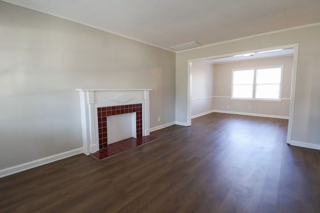 Photo - Cozy 2 Bedroom 1 Bathroom Home In Kendall-Whittier