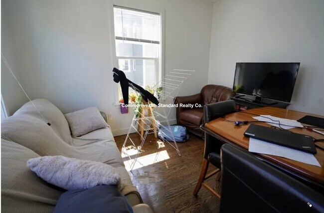 Photo - 15 Marney St Unit 2