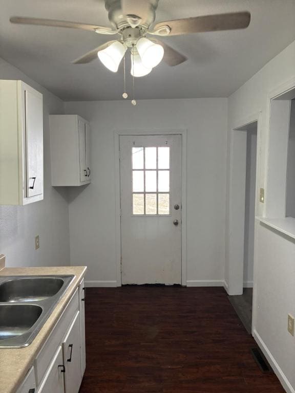 Photo - 719 Stella St