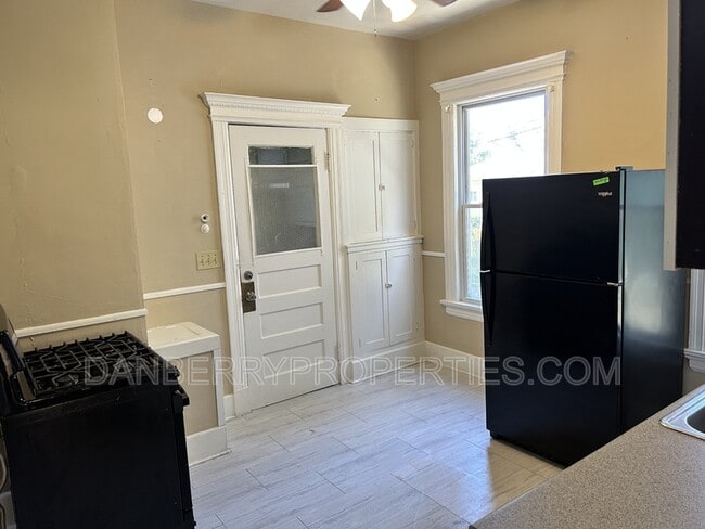 Photo - 102 Melrose Ave