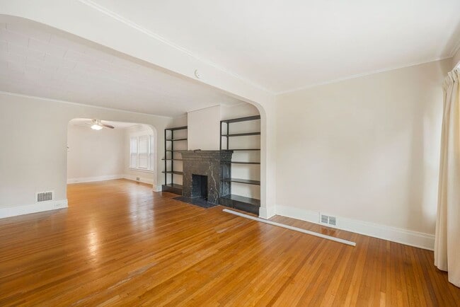 Photo - 122 Stratford Rd