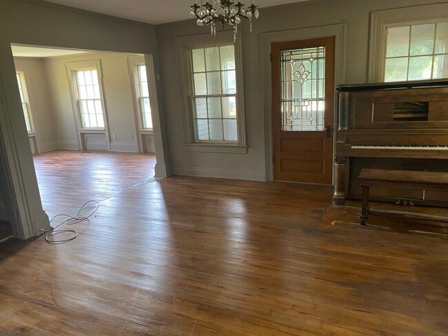 Photo - 1455 N Brookfield Rd