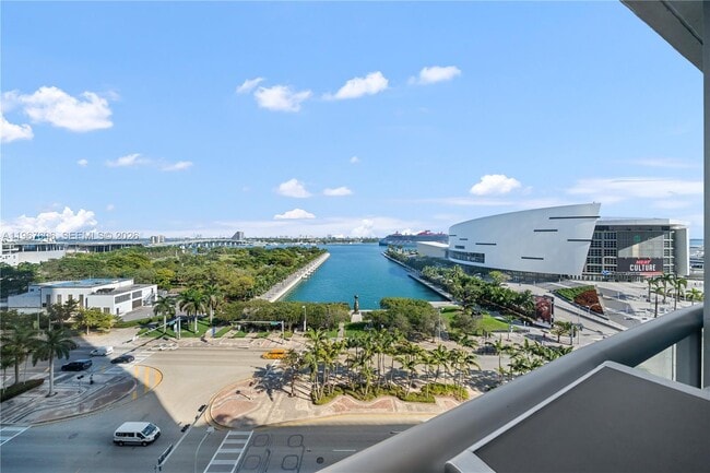 Photo - 888 Biscayne Blvd Unit 910