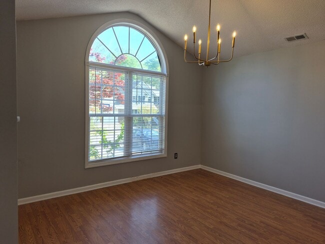 Photo - NEW LISTING!!!!!