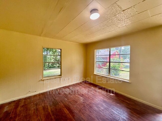 Photo - 2520 Merwin St
