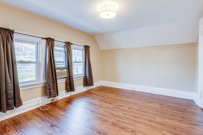 Photo - 1166 South Ave Unidad 3