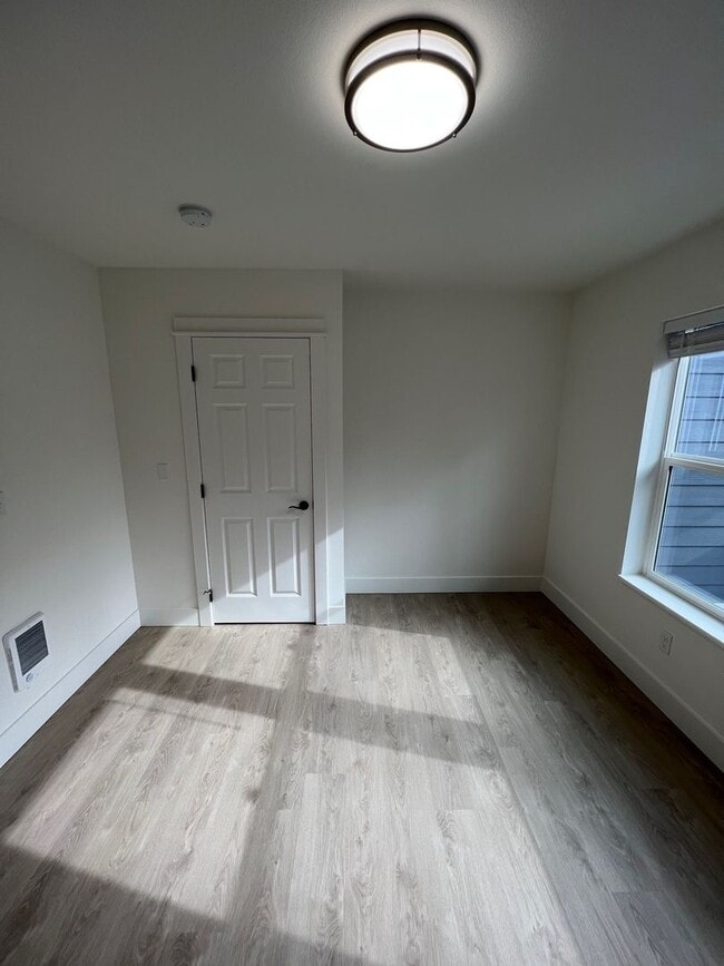 Photo - Newer 3 Bedroom Duplex with Gorgeous River Views