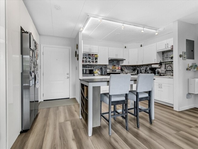 Building Photo - 995 Massachusetts Ave Unit 403 Rental