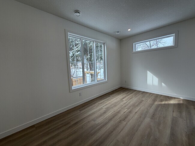 Photo - 11323-11106 106 St Unit 1 (Main)